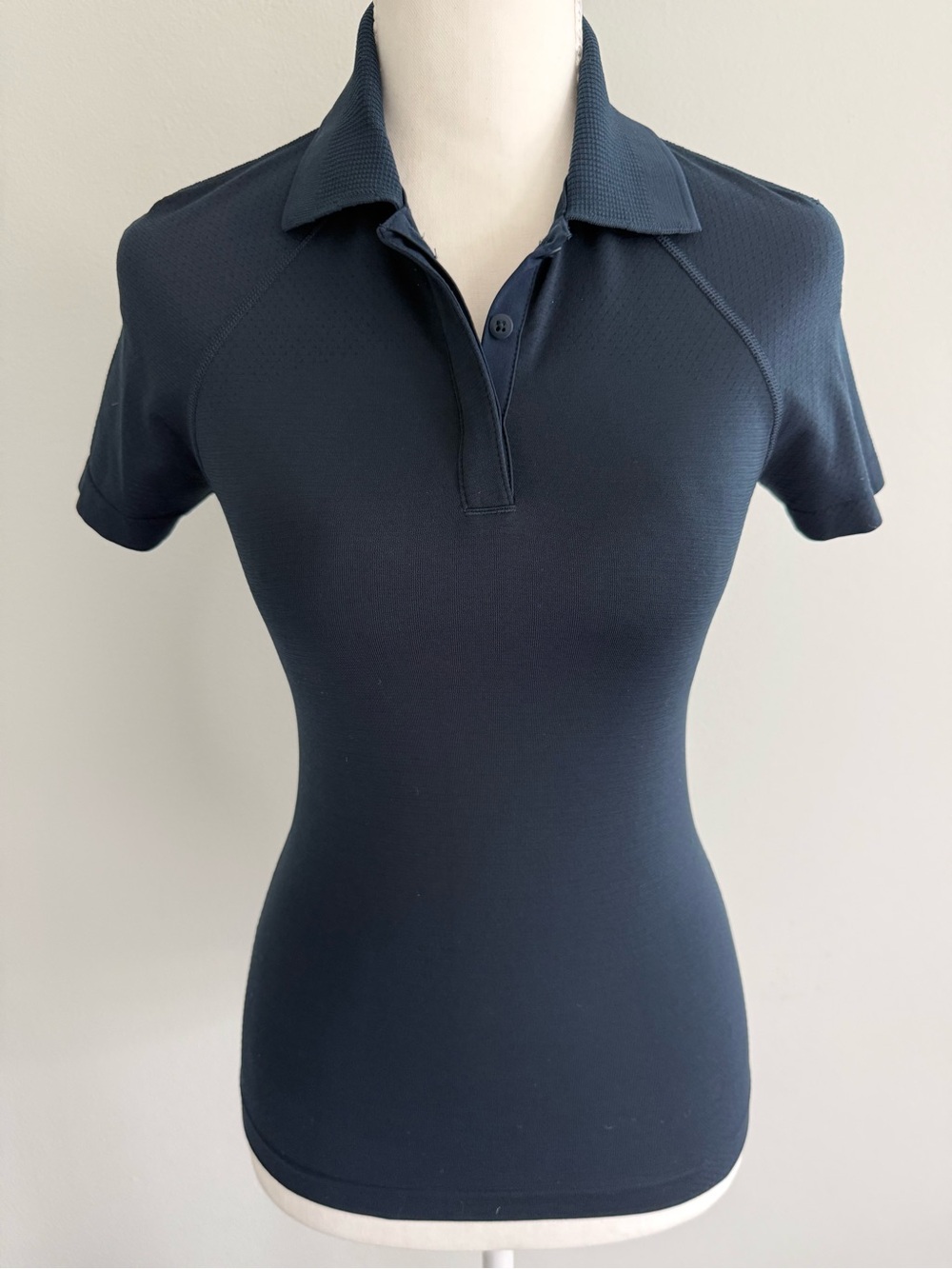 lululemon Quick Dry Short-Sleeve Polo Shirt, Night Sea, size 2